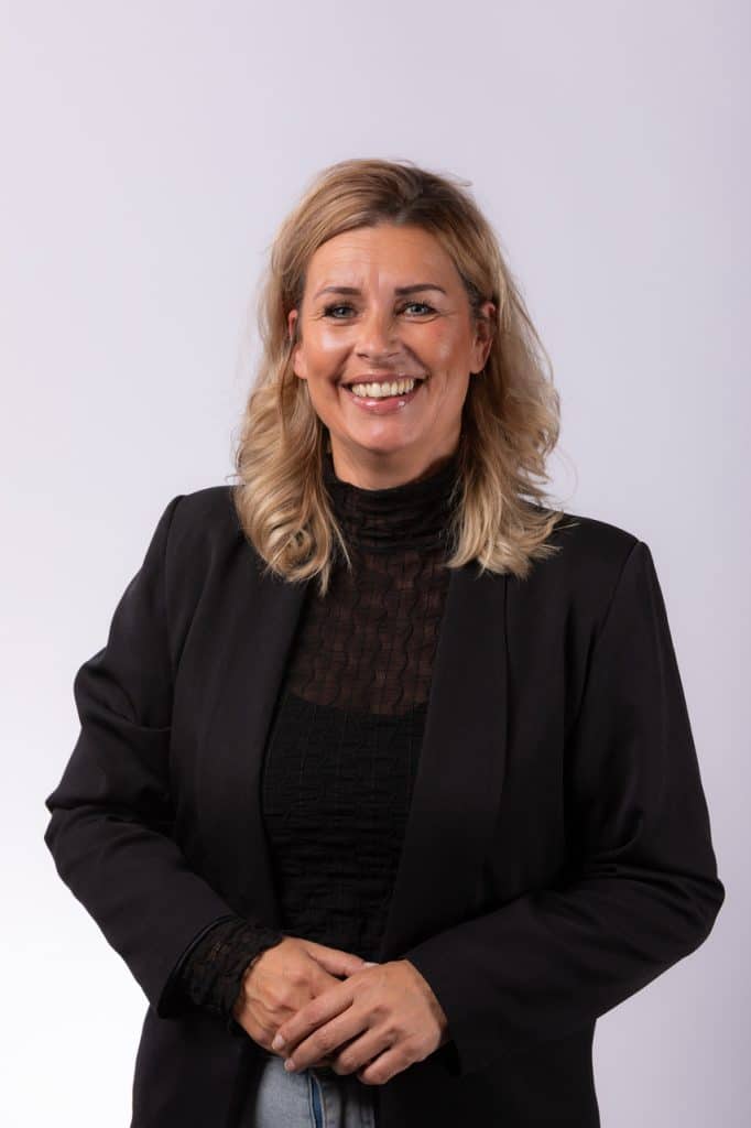 Afbeelding van Monique Schepers werkzaam voor Opiniepijlers in communicatie en social media management